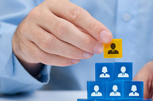 南京獵頭公司獵頭行業(yè)年齡超八成低于30歲,六成收入低于15萬